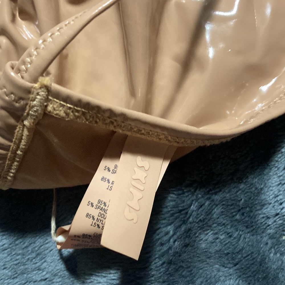 NEW! Skims bikini top - Picture 5 of 6